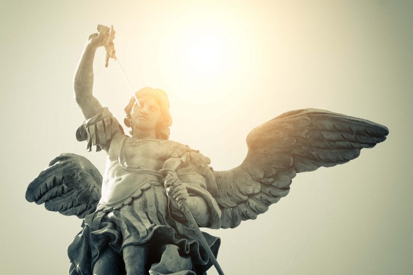 Miguel: o grito de guerra do céu